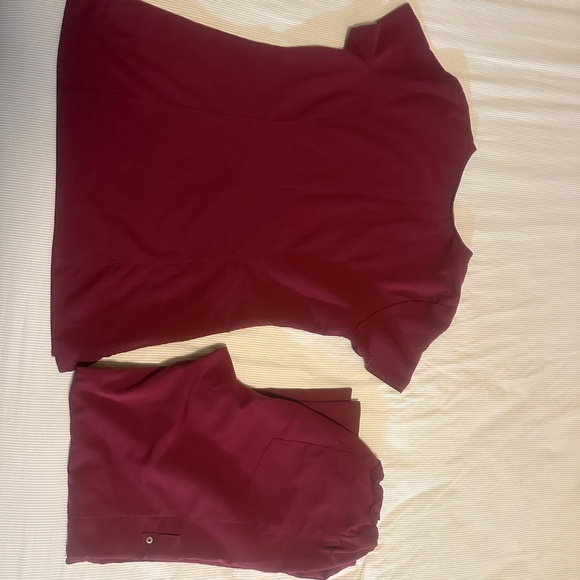 Dickies Scrubs Set - Picture 2 of 4